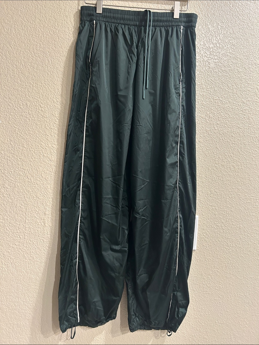 Lululemon Athletica Track Pants Satin Women’s Size M